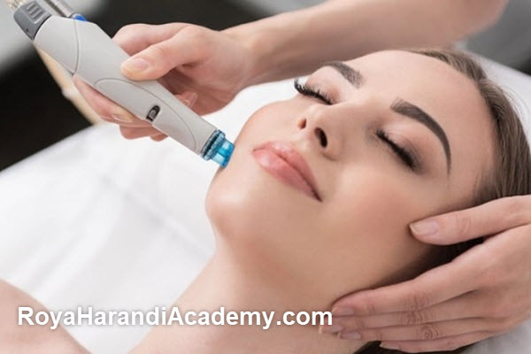 آموزش فیشیال پوست توسط چه کسانی انجام میشود؟ | آکادمی رویا هرندی