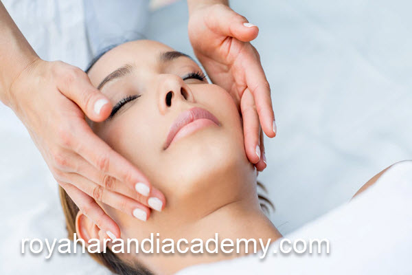 بهترین آموزشگاه تخصصی بیوتی تراپی | آکادمی رویا هرندی