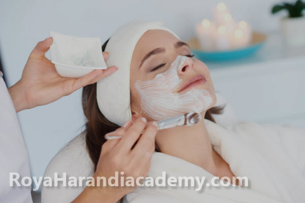 پاکسازی پوست چیست؟