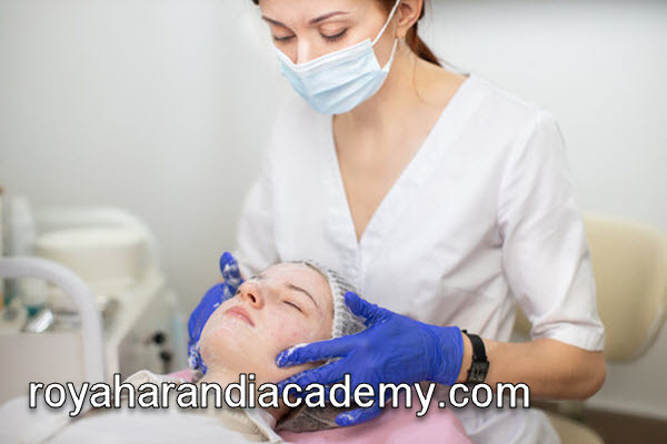 معتبرترین مرکز کربوکسی تراپی در پونک | آکادمی رویا هرندی