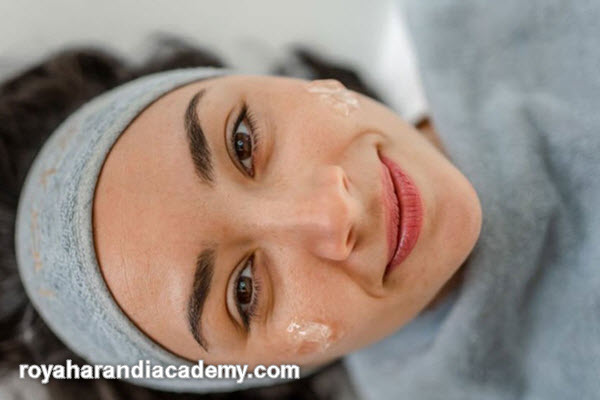 انتخاب بهترین کلینیک اسید تراپی در پونک | آکادمی رویا هرندی