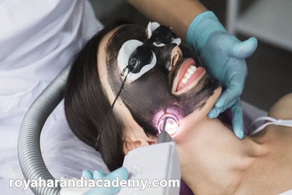 کربن تراپی برای منافذ باز پوست | آکادمی رویا هرندی