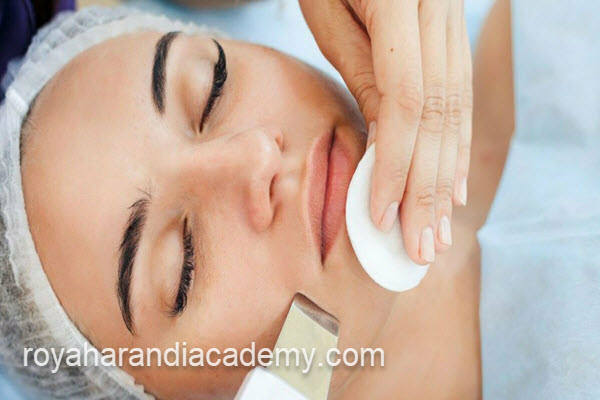 آموزشگاه معتبر پاکسازی پوست در تهران | آکادمی رویا هرندی