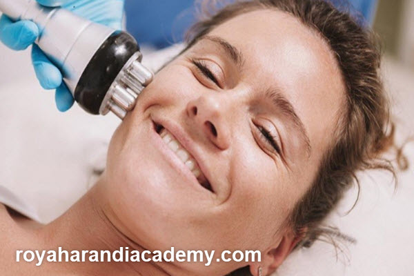 چرایی انتخاب روش رفع کک و مک با دستگاه نانو آر اف در غرب تهران