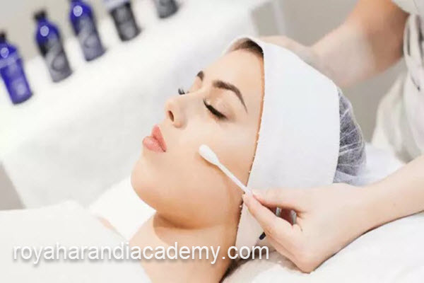 آموزشگاه معتبر فیشیال و پاکسازی پوست | آکادمی رویا هرندی