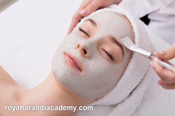 how-much-does-beauty-therapist-training-cost-royaharandiacademy.com هزینه دوره های آموزش بیوتی تراپیست چقدر است؟