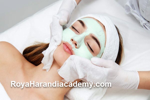 بیوتی تراپی چیست و یک بیوتی تراپیست چه کاری انجام میدهد؟